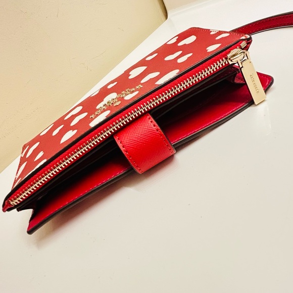 NWOT Kate Spade Heart Phone wallet - Picture 3 of 13